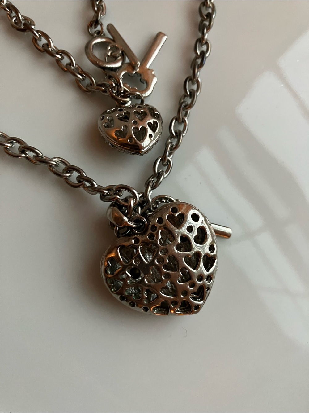 Juicy Couture Rhinestone Puffy Heart Toggle Silver Matching Necklace & Bracelet - Picture 3 of 7